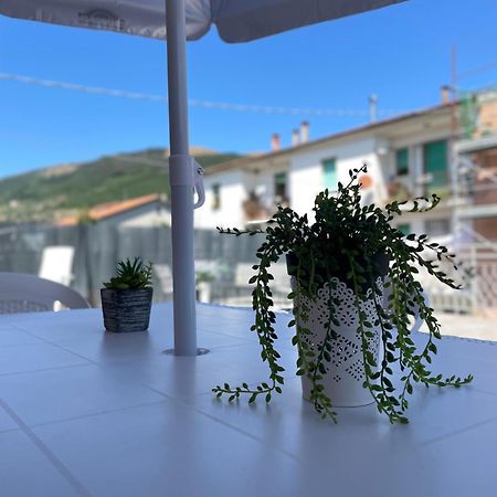 Ferienwohnung La Signora Dei Fiori Gubbio Exterior foto