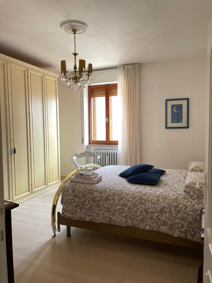 Ferienwohnung La Signora Dei Fiori Gubbio Exterior foto