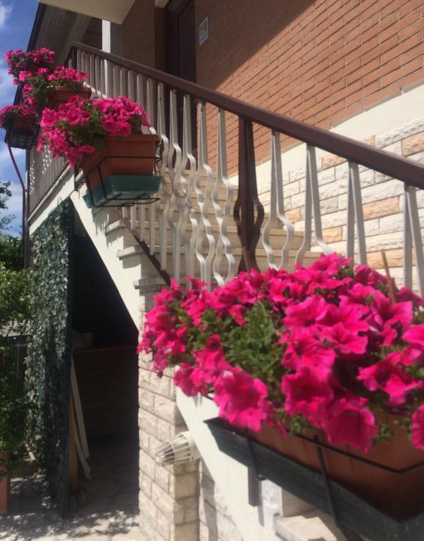 Ferienwohnung La Signora Dei Fiori Gubbio Exterior foto